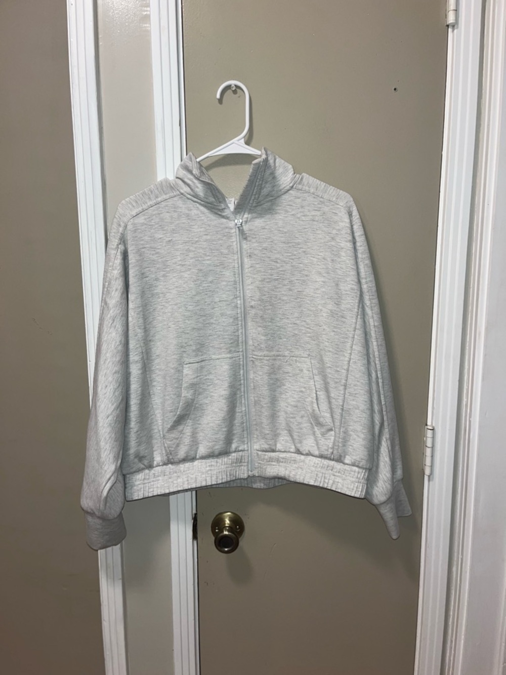 Yogalicious Scuba Muse Heather Light Gray Zip Jacket